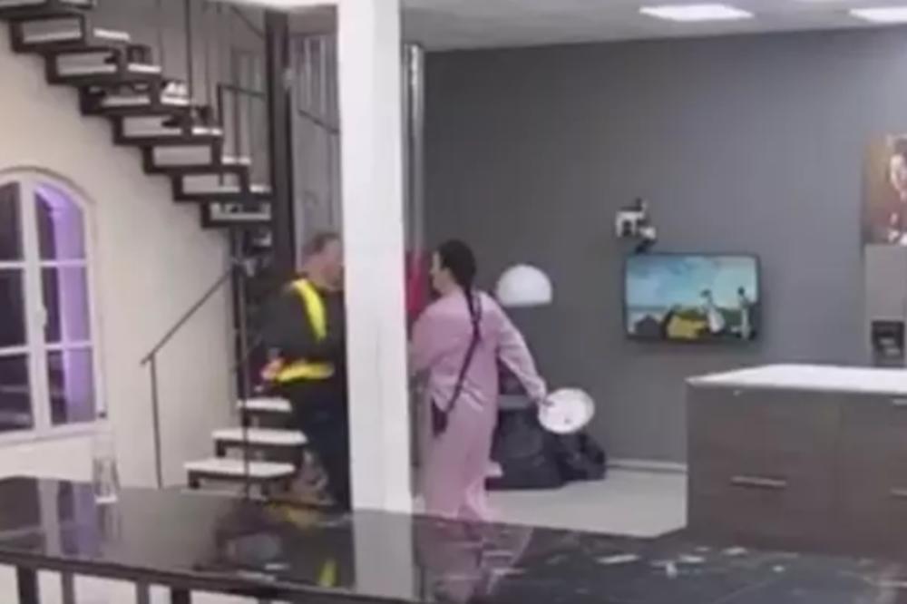 PO ZADRUZI LETELO POSUĐE: Saška Karan POBESNELA, pa počela da baca tanjire (VIDEO)