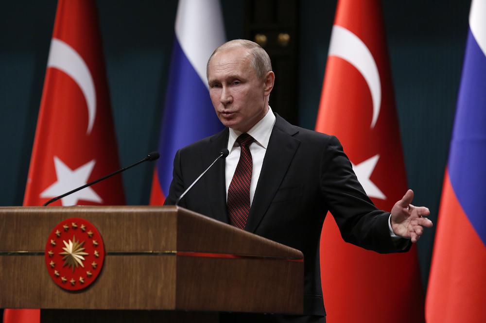 Putin osudio 'nedopustiv karakter provokacija i nagađanja' o tom navodnom hemijskom napadu   