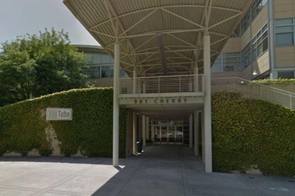 LJUDI SU BEŽALI U PANICI: Oružani napadač upao u sedište Jutjuba!