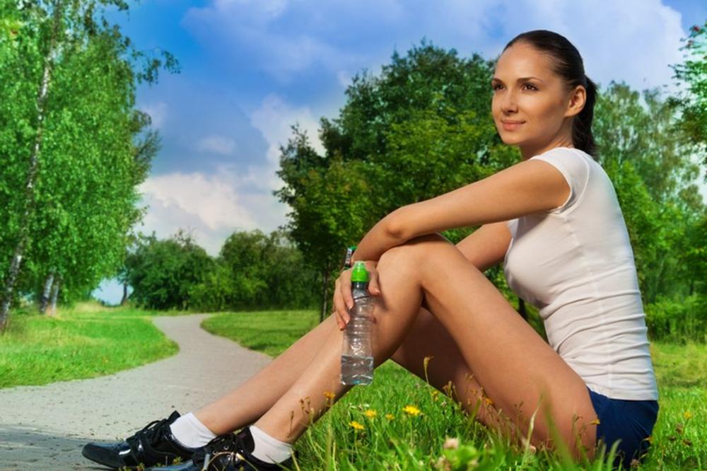 ZAPANJUJUĆI REZULTATI: Evo zašto bi još danas trebalo da izbacite sva pića, osim VODE!