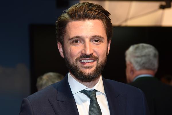 MARKO PEŠIĆ "OBRUKAO" OCA: Cela Srbija plače od smeha zbog GAFA selektora! (FOTO)