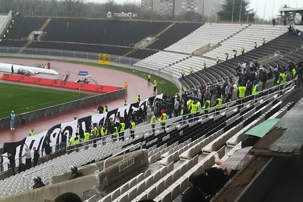 Usred uvredljive pesme o Zvezdi koju su pevali pobunjeni Grobari, stigao je odgovor od Ognjena Ožegovića! (VIDEO)