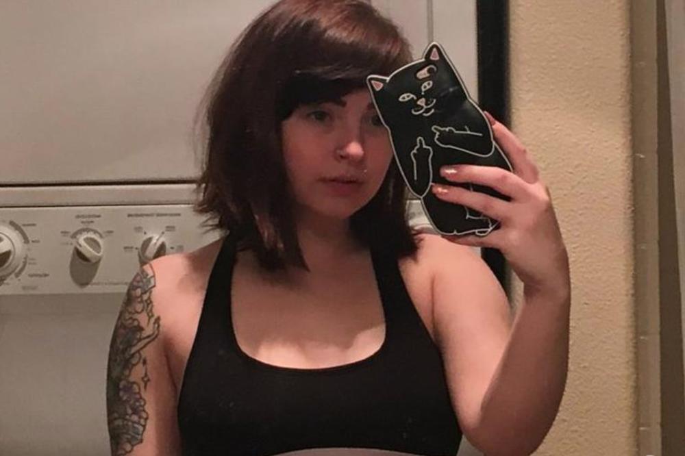 Dečku je poslala fotografiju u donjem vešu, a zbog njegovog odgovora su joj svi rekli da ga ODMAH OSTAVI!