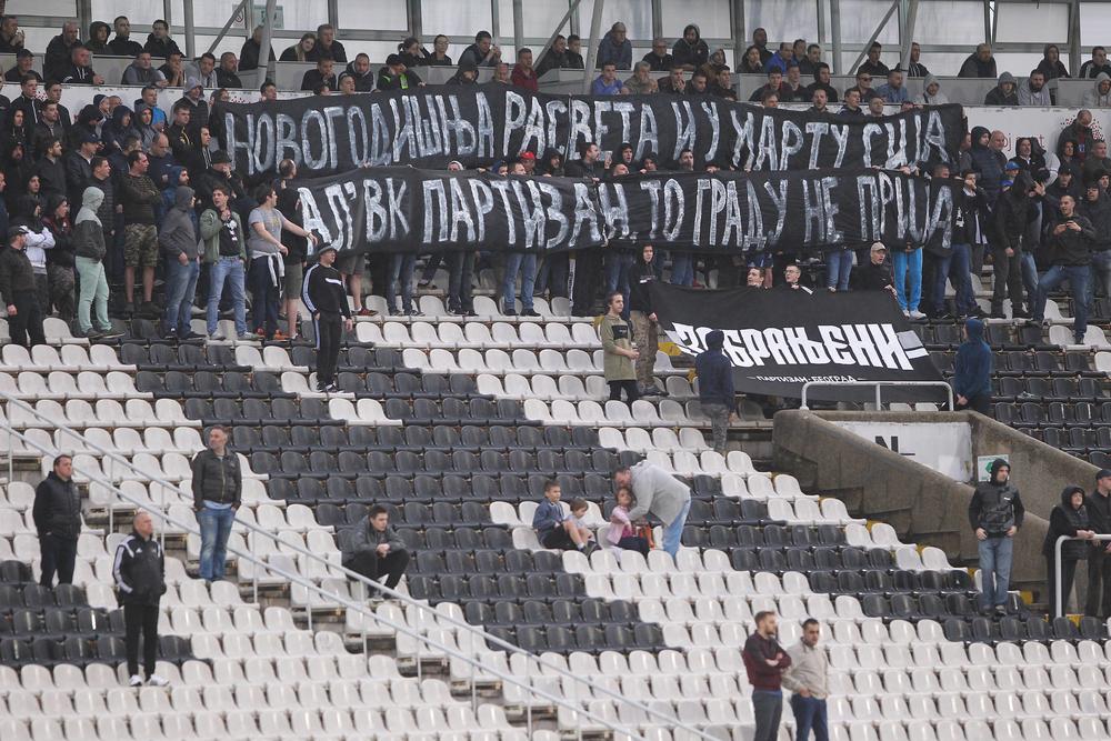 Grobari sa porukom za opštinu Voždovac