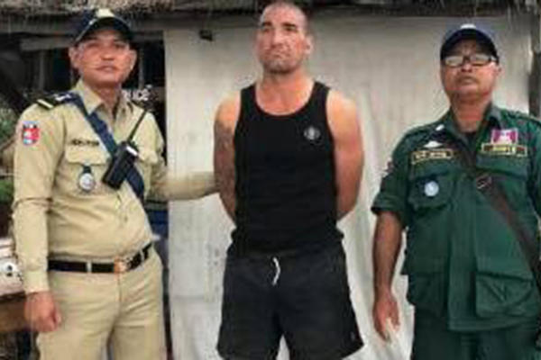 SRBIN ZAPALIO LOKAL U KAMBODŽI I PREBIO GAZDU: Prekipelo mu zbog PICE! (FOTO)