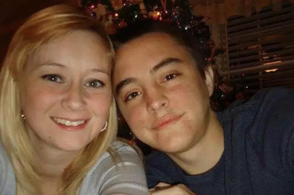 Proklinjali su njihovu ljubav: Čak i doktori su branili njihovu vezu, a razlog je potresan!