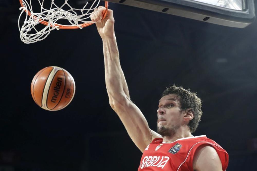 MALI JE VEĆA ZVER I OD BOBIJA! Iako je za glavu niži od srpskog diva, Zajon Vilijamson može da mu parira po kilaži, a sve je čist MIŠIĆ! (VIDEO)