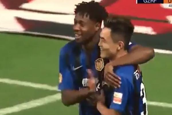 FEŠTA U KINI, BOAĆI POSTAJE IKONA: Bivši napadač Zvezde dobio Piksija! (VIDEO)