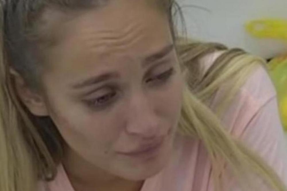 SLOBA NIJE MOGAO NIŠTA BEZ KIJE: Ispričao je Luni ovo a ona sela SKAMENJENA - usledio njen NAJVEĆI ŠOK (VIDEO)