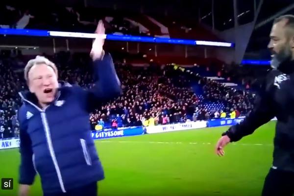 Ko gubi ima prava da se ljuti, valjda? Engleski trener upravo demonstrirao šta znači ne biti gospodin! (VIDEO)
