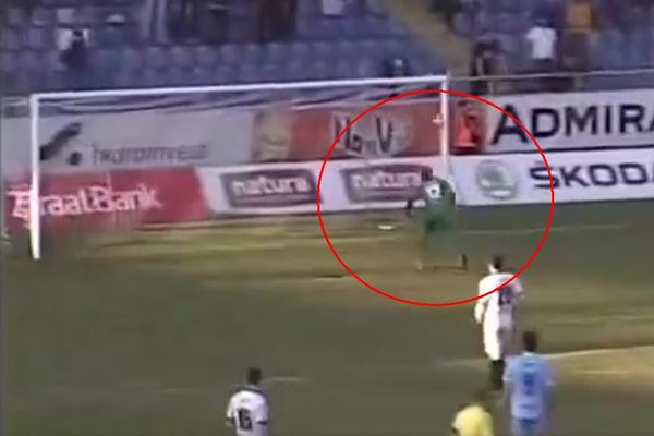 GOLMANOVA BOMBA SA 75 METARA! Željezničar na par stepenika od titule najluđim mogućim golom! (VIDEO)