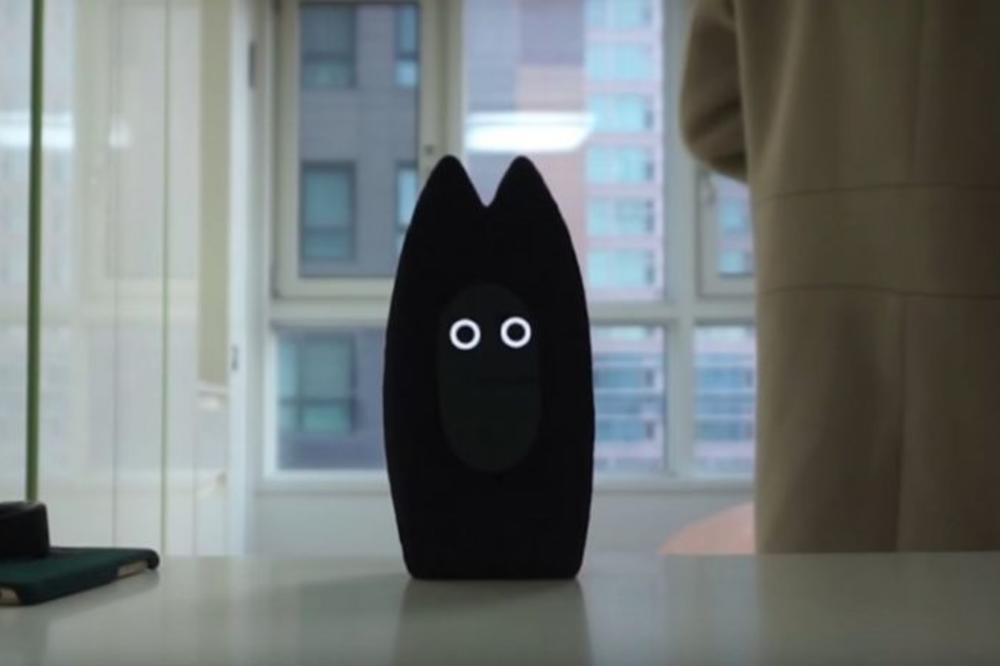 TOLIKO SMO USAMLJENI? Robot Fribo rešava problem samoće i spaja ljude (VIDEO)