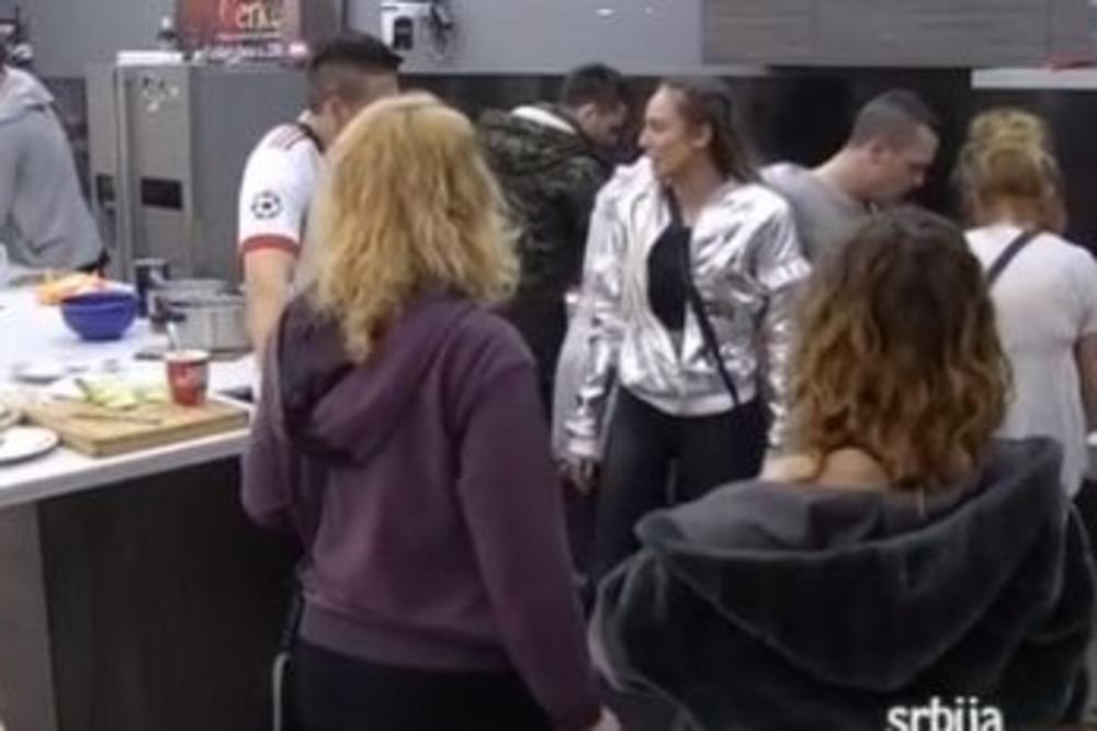 ZA BOGA NE ZNAJU! Tuča na Uskrs u Zadruzi i to zbog hrane:  Baciću te u bazen, majmune jedan! (VIDEO)