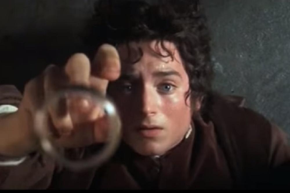 UMRO TOLKIN! Plaču HOBITI, VILENJACI i PATULJCI, ugašena je poslednja veza sa SREDNJOM ZEMLJOM!