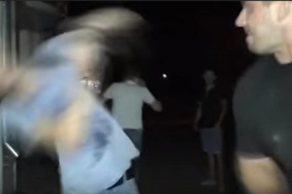 TRI NA JEDAN! Napali momka, ali kada su shvatili koga su hteli da biju...VEĆ JE BILO PREKASNO! (VIDEO)
