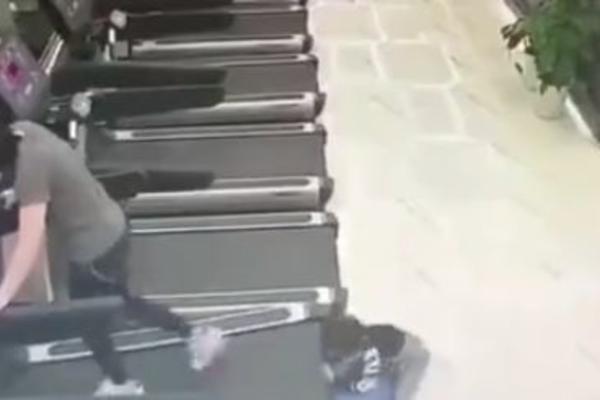 A ONA NE PRESTAJE DA TRČI: Dete u teretani usisala pokretna traka, njena reakcija je potpuno NEVEROVATNA! (VIDEO)