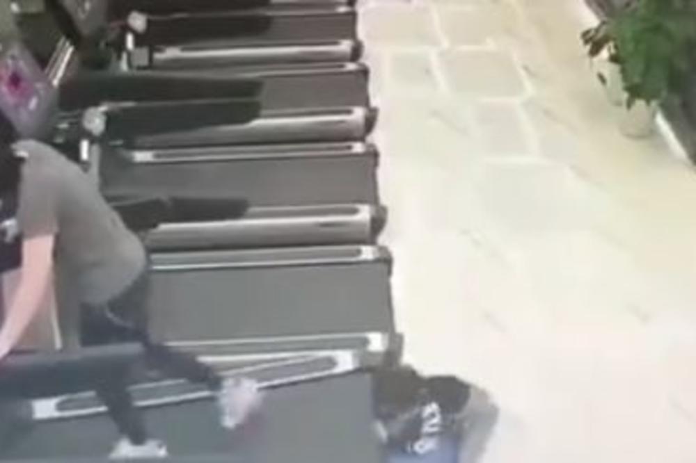 A ONA NE PRESTAJE DA TRČI: Dete u teretani usisala pokretna traka, njena reakcija je potpuno NEVEROVATNA! (VIDEO)
