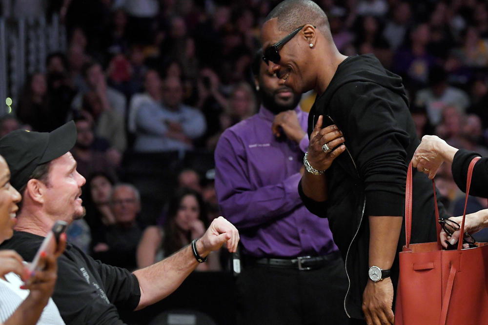 "ZAMISLI DA SU TI ONI DEDE": Mreže gore zbog DOLASKA BEBE! Nećete verovati ko su RODITELJI