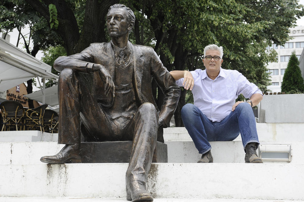 OVAJ KRLETOV TVIT JE IZNERVIRAO POLA SRBIJE NA USKRS: Ali šta vi mislite o onome što je napisao? (FOTO)