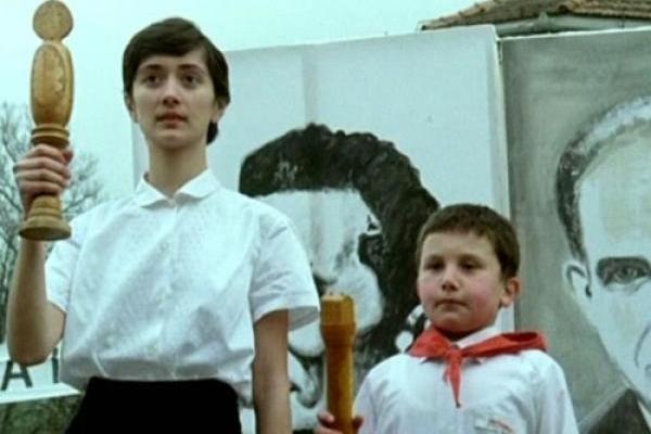 Sećate se Malika iz filma OTAC NA SLUŽBENOM PUTU? Početkom rata napustio je Sarajevo i život mu se preokrenuo za 180 stepeni! (FOTO)