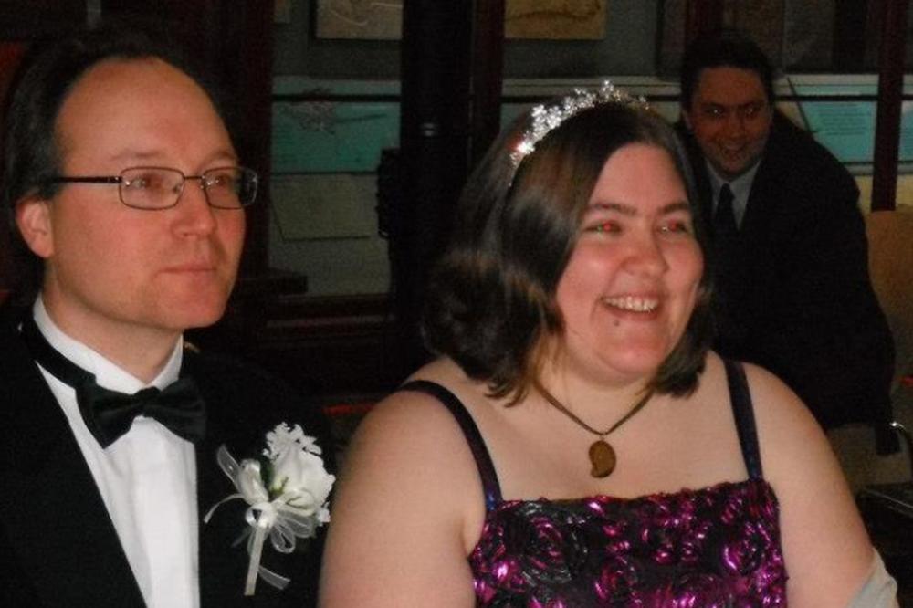 ŽIVIM S MUŽEM I VERENIKOM, a pored toga imam i DVA MOMKA! Pa, ti si carica!