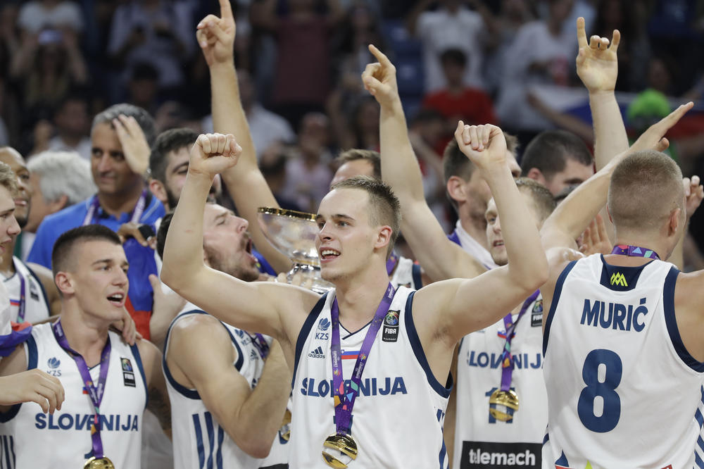 ODE DONČIĆ, ON STIŽE: Novi Slovenac u Real Madridu! (FOTO)
