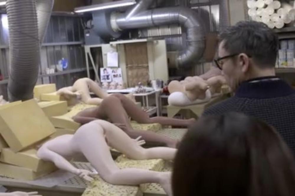 INDUSTRIJA KOJA ISPUNJAVA BOLESNE MUŠKE FANTAZIJE: Posetio je fabriku SEKS LUTKI i otkrio MRAČNU STRANU tog posla (VIDEO)