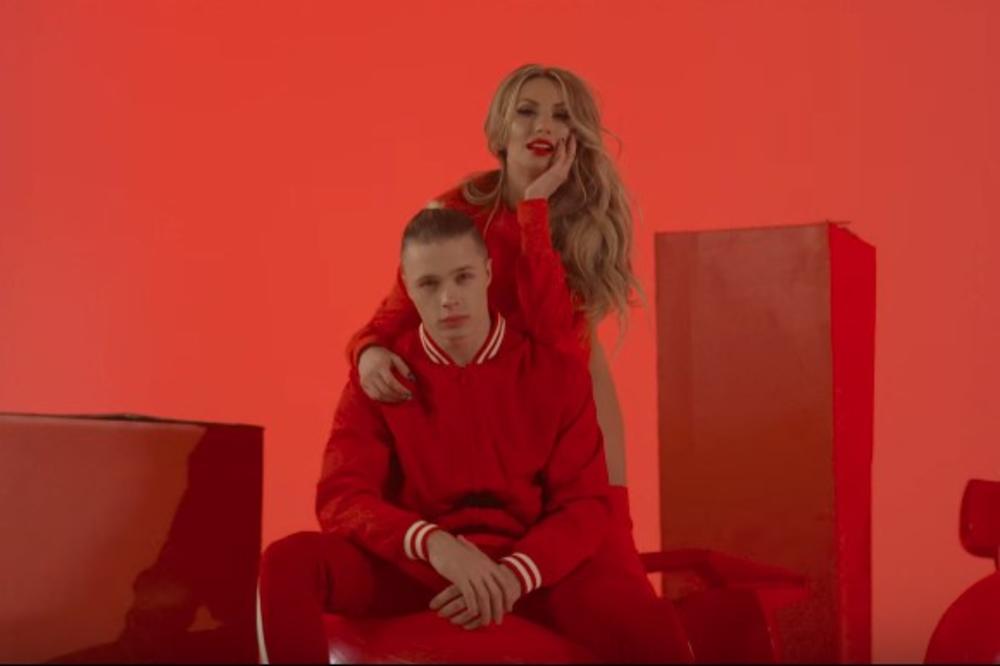 VRELIJE NE MOŽE! Leon i Rada Manojlović u SEKSI scenama!