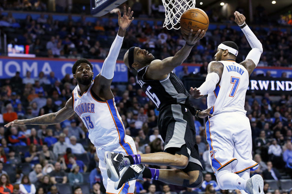 VINSENITI ĆE LETETI I U 42. GODINI: Vins Karter i sledeće sezone će biti učitelj Bogdanu! (VIDEO)