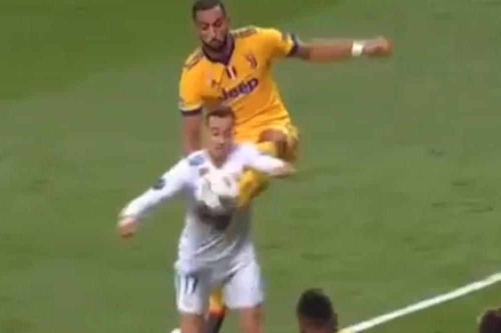 NAJKONTROVERZNIJI PENAL IKAD U LIGI ŠAMPIONA: Da li je sudija pomogao Realu?!