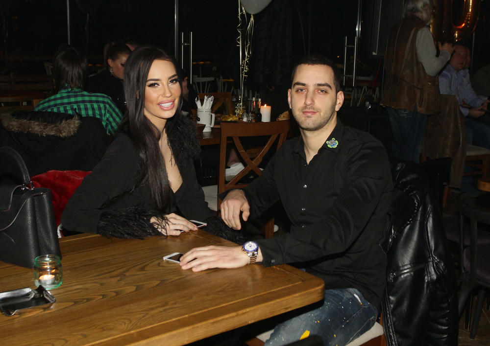 Kaća je bila u vezi sa crnogorskim biznismenom, Kostom Obradovićem  