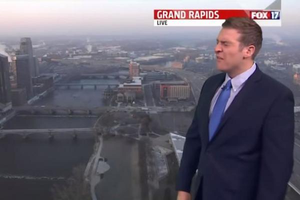 POBESNEO UŽIVO U PROGRAMU: Voditelj vremenske prognoze postao je HIT na internetu (VIDEO)