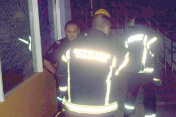 ZBOG CIGARETE UMALO DA IZGUBI ŽIVU GLAVU: Nišlijka pala s prozora!