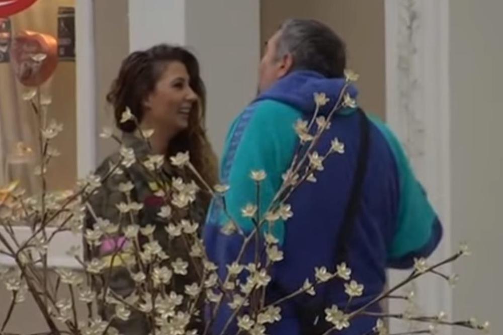 OVOGA SE NADEŽDA PLAŠILA: Rekao joj je da će svima ispričati TAJNU IZ ŠTEKA! (VIDEO)