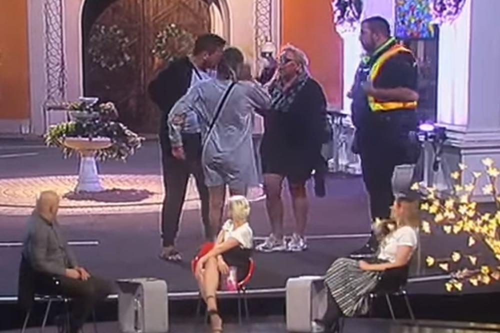 ZAMALO TUČA U ZADRUZI: Zorica NASRNULA NA LUNU, Sloba besneo i ŽESTOKO OPSOVAO PEVAČICU! (VIDEO)