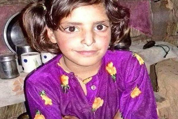 ZBOG OVE DEVOJČICE CELA INDIJA JE IZAŠLA NA ULICE: Ona je žrtva BRUTALNOG IŽIVLJAVANJA osmorice muškaraca!