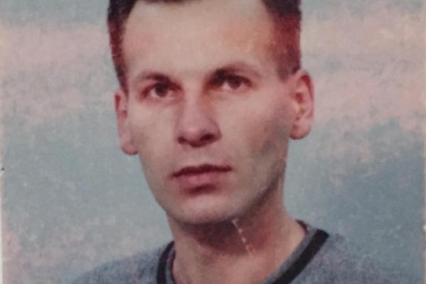 DA LI STE GA VIDELI? Vladan je obrisao sve poruke iz telefona, i nestao bez traga (FOTO)