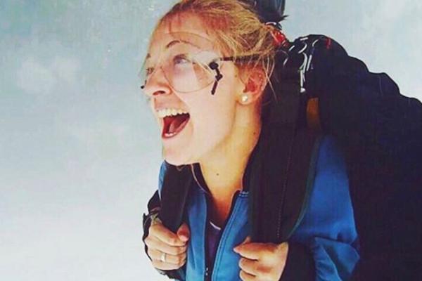 MISLILA SAM DA ĆU SIGURNO UMRETI: Skakala je padobranom iznad Alpa, a onda se dogodilo ono čega se najviše PLAŠILA!