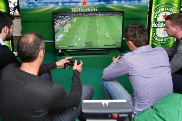 LOMIĆE SE DŽOJSTICI, PUCAĆE TV EKRANI! PES je razočarao multimilionsku armiju igrača! (VIDEO)