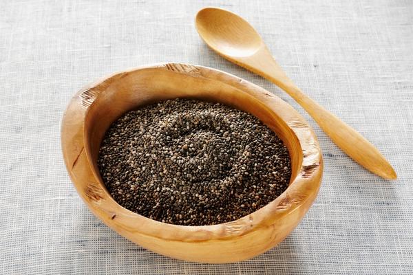 NE RADITE OVO NI SLUČAJNO! Svi su poludeli za ČIA SEMENKAMA, ali postoji samo jedan bezbedan način da ih jedete!