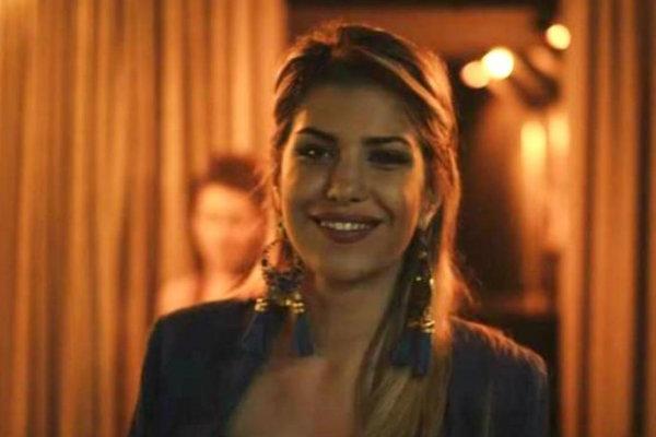 SRPSKA GLUMICA ZAPREPASTILA NACIJU: Živi u ČUDNIM uslovima, nema televizor, ni kompjuter, a RAZLOG je veliki!