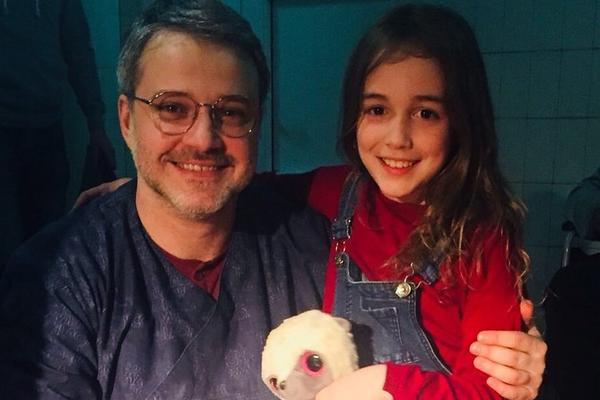 SRPSKI GLUMAC IMA ZA SVE VAS JEDNU MOLBU: Maša ima 9 godina, divno je dete, nasmejano i veselo... Pomozimo joj svi zajedno da pobedi opaku bolest! (FOTO)