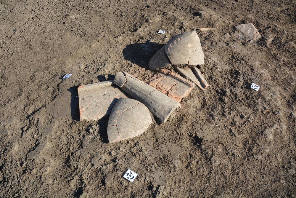 Od luksuznih kitnjastih mermernih ukrasa su ostali samo fragmenti 