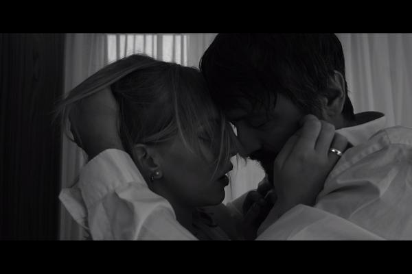 Srpsko-španski sastav NO HAY BANDA objavio novi singl: Romantični spot sa Banetom Trifunovićem i Tamarom Aleksić (VIDEO)