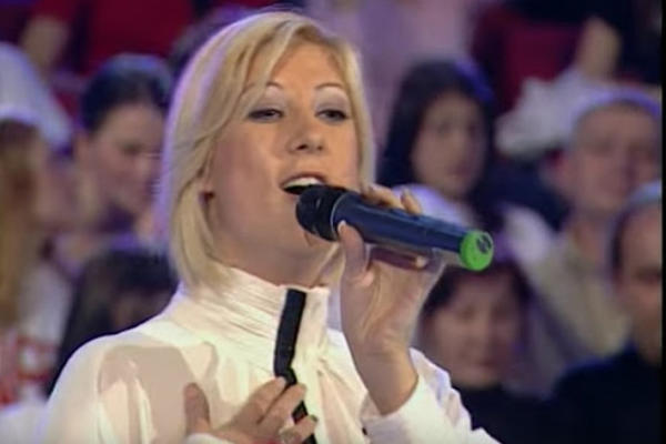 NADEŽDA BEZ BLAMA IGRA GOLA: MIKI JE RAZDRMAO, pa ne prestaje da vrcka! (VIDEO)