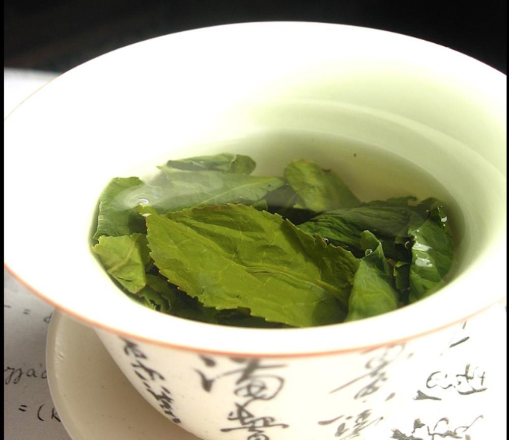Crni ili zeleni čaj bogati su taninom koji je prirodni antiseptik  
