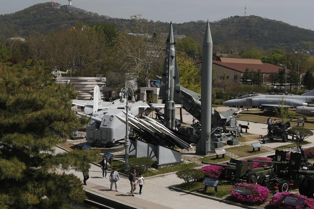 AMERIKA DELUJE ZABRINUTO: Severna Koreja planira testiranje balističkih projektila!