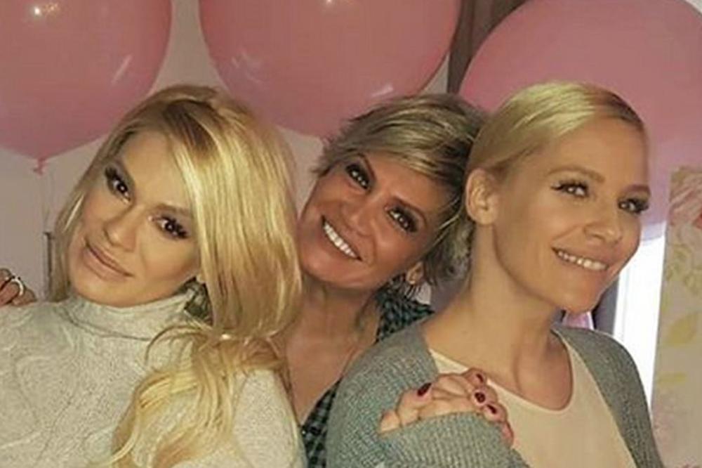 SESTRA NATAŠE BEKVALAC DOŽIVELA SAOBRAĆAJNU NESREĆU: Auto je potpuno uništen!