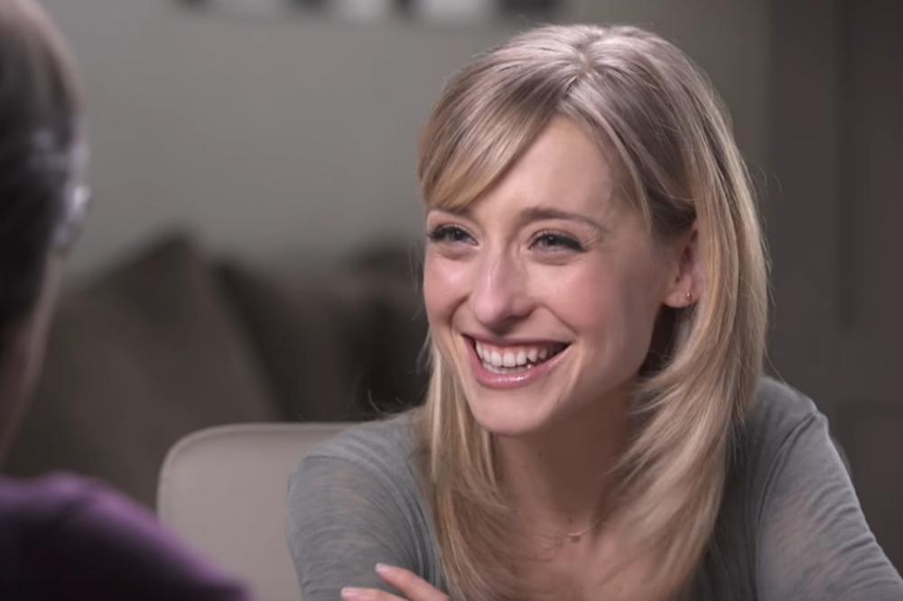 Poznata glumica optužena za ZLOSTAVLJANJE ŽENA! Žrtve učestvovale u ceremonijama na kojima su žigosane u području karlice! (VIDEO)