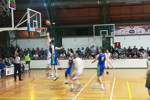 RADNIČKI NIJE USPEO: Zemun ide u Prvu B ligu! Praznik košarke na Krstu! (FOTO) (VIDEO)